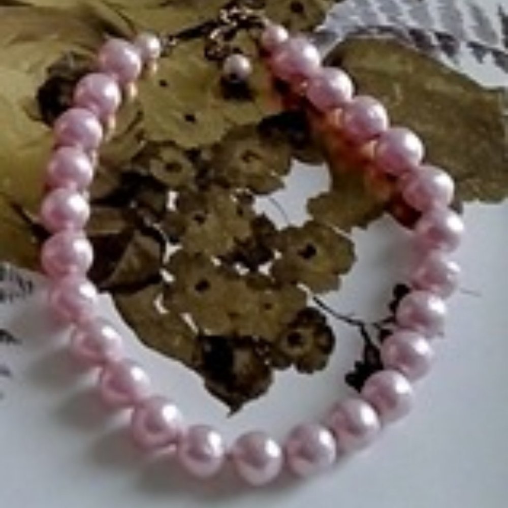 VINTAGE MAUVE BEAD CHOKER NECKLACE